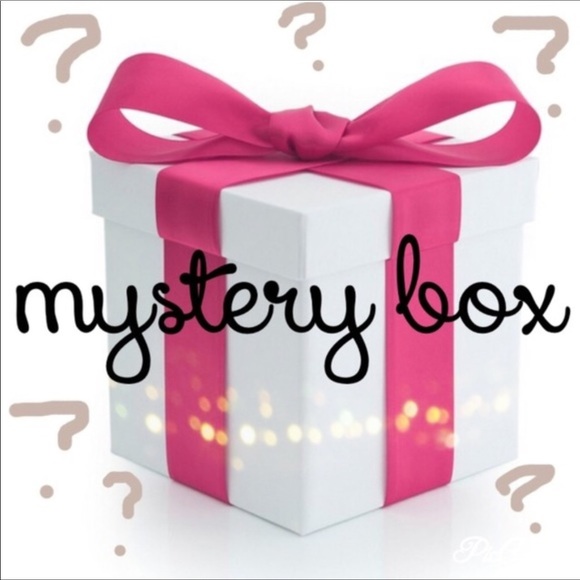 MYSTERY BOX 5 LB NEW or EUC 👖🥾🧢🧤🕶🛍 women’s top,pants,skirts,sweaters,jeans more - Picture 1 of 1